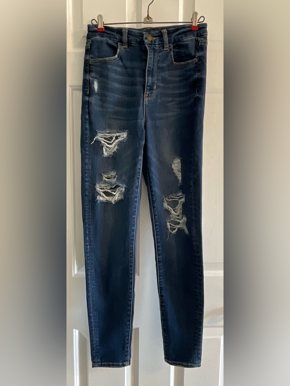 American Eagle Distressed Skinny Jeans - Women’s Size 6